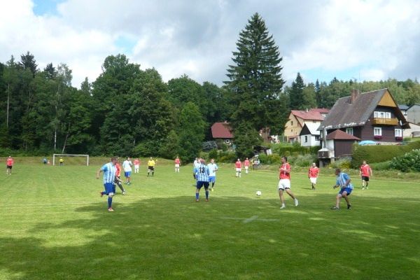 fotbal2016-6DD87AAC4-9C0C-80A4-F6F9-7B3400ECEFB0.jpg